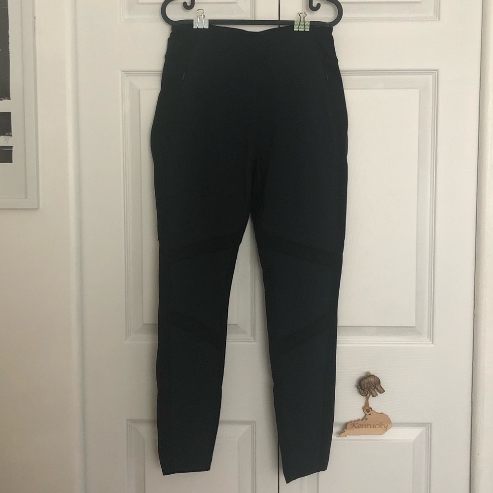 Athleta • Black/Navy Blue Leggings